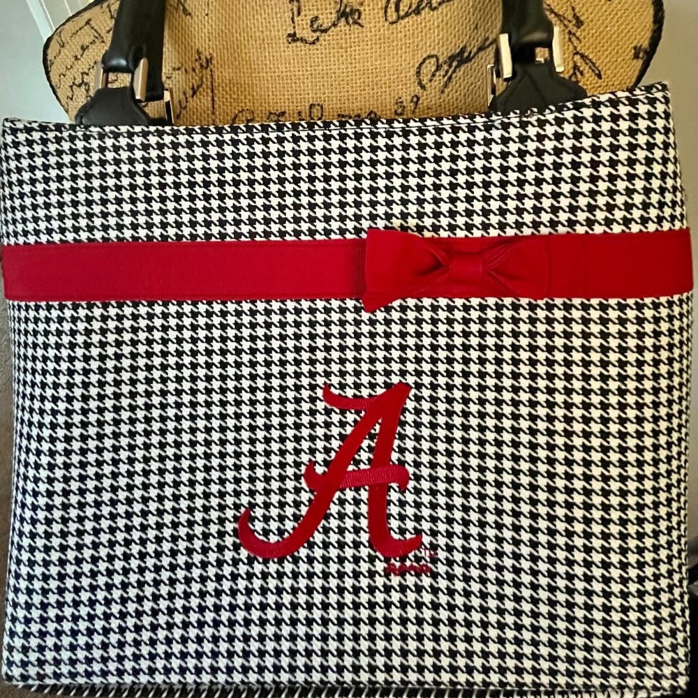 Bama Handbag - Picture 2 of 3